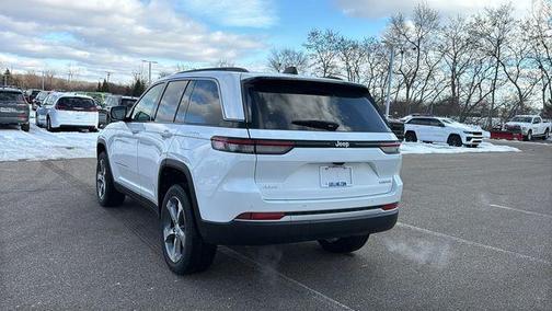 Bright White Clearcoat 2026 Jeep Grand Cherokee Limited