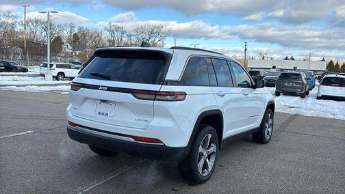 Bright White Clearcoat 2026 Jeep Grand Cherokee Limited