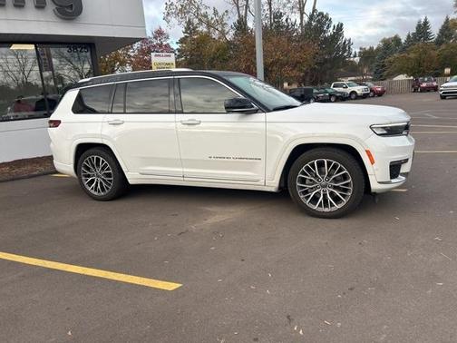 2022 Jeep Grand Cherokee L Summit