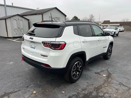 2024 Jeep Compass Trailhawk
