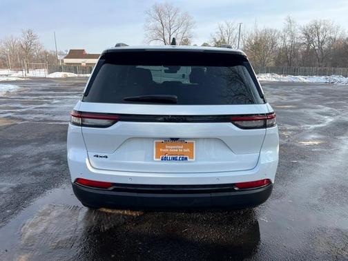 2025 Jeep Grand Cherokee Laredo