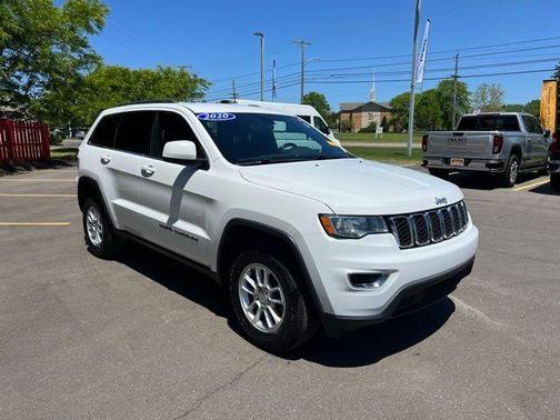 Bright White Clearcoat 2020 Jeep Grand Cherokee Laredo E
