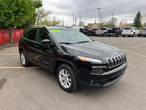 Diamond Black 2017 Jeep Cherokee Latitude