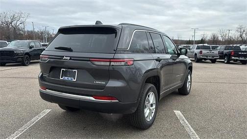 2025 Jeep Grand Cherokee Laredo