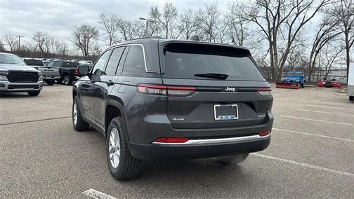 2025 Jeep Grand Cherokee Laredo