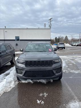 2024 Jeep Grand Cherokee Laredo
