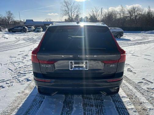 2025 Volvo XC60 B5 Plus