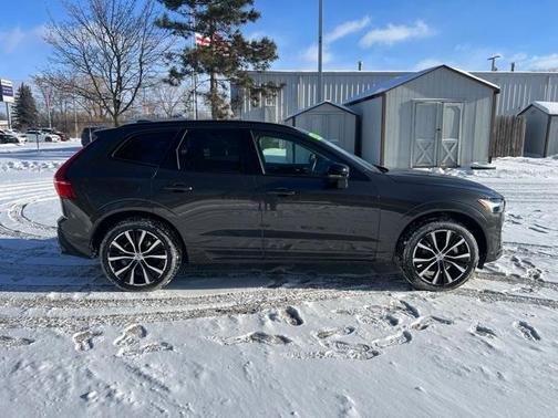 2025 Volvo XC60 B5 Plus