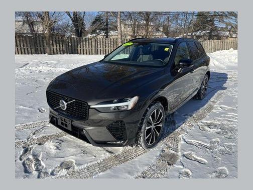 2025 Volvo XC60 B5 Plus