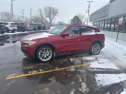 2019 Alfa Romeo Stelvio Ti Sport
