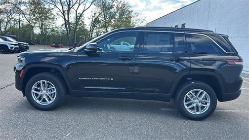 2025 Jeep Grand Cherokee Laredo X