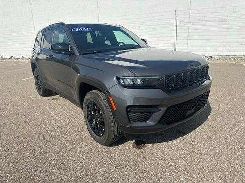 2024 Jeep Grand Cherokee Laredo