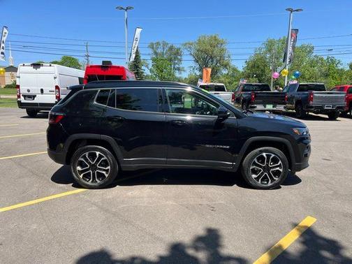 Diamond Black 2022 Jeep Compass Limited