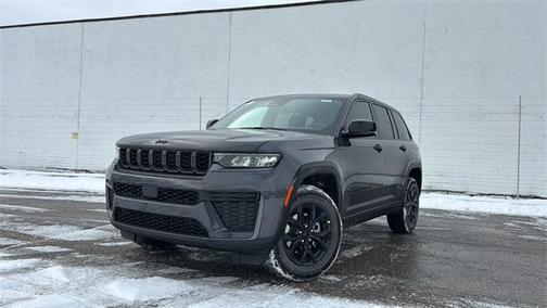 2026 Jeep Grand Cherokee Laredo
