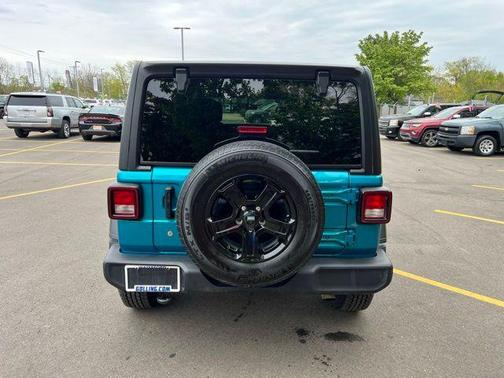 Bikini Pearlcoat 2020 Jeep Wrangler Unlimited Sport