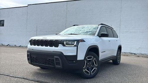 Bright White Clearcoat 2026 Jeep Cherokee LAREDO/LIMITED