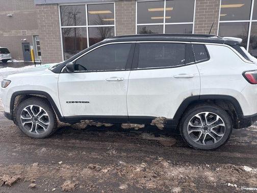 Bright White Clearcoat 2024 Jeep Compass Limited
