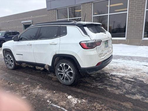 Bright White Clearcoat 2024 Jeep Compass Limited