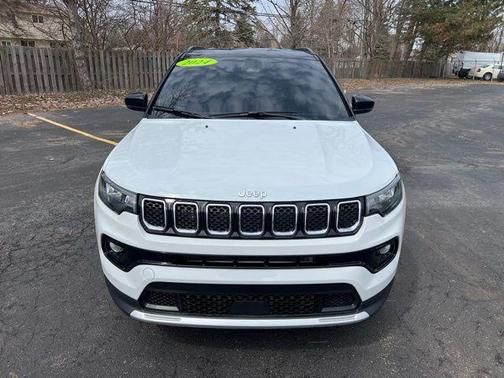 Bright White Clearcoat 2024 Jeep Compass Limited