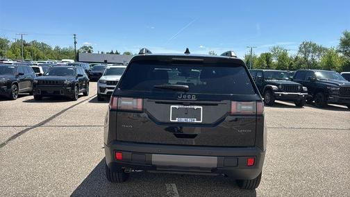 Diamond Black 2026 Jeep Cherokee LAREDO/LIMITED