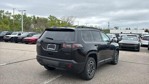 Diamond Black 2026 Jeep Cherokee LAREDO/LIMITED