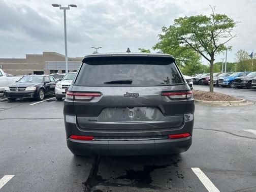 2023 Jeep Grand Cherokee L Laredo