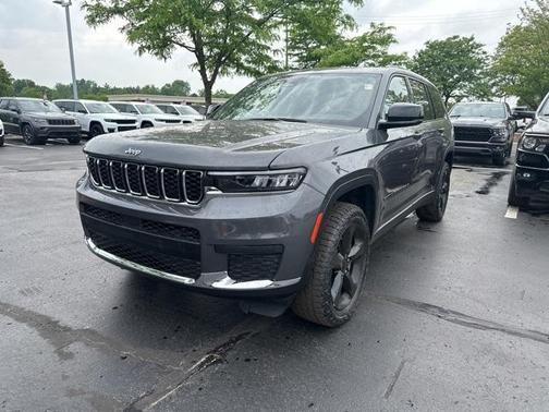 2023 Jeep Grand Cherokee L Laredo