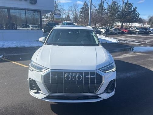 2025 Audi Q3 45 S line Premium