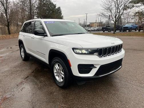 2022 Jeep Grand Cherokee Laredo