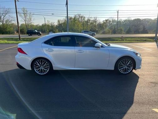 2018 Lexus IS 300 Base
