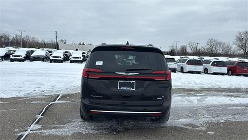 2026 Chrysler Pacifica Pinnacle