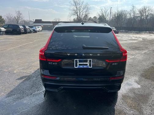 2025 Volvo XC60 B5 Plus