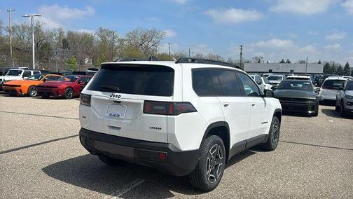 Bright White Clearcoat 2026 Jeep Cherokee LAREDO/LIMITED