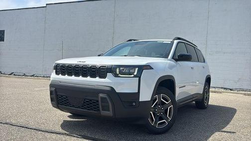 Bright White Clearcoat 2026 Jeep Cherokee LAREDO/LIMITED