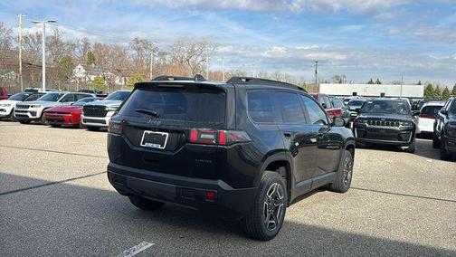 Diamond Black 2026 Jeep Cherokee LAREDO/LIMITED