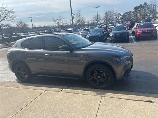 Vesuvio Gray Metallic 2024 Alfa Romeo Stelvio Veloce