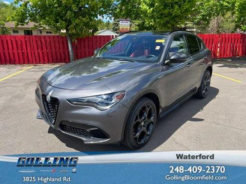 Vesuvio Gray Metallic 2024 Alfa Romeo Stelvio Veloce