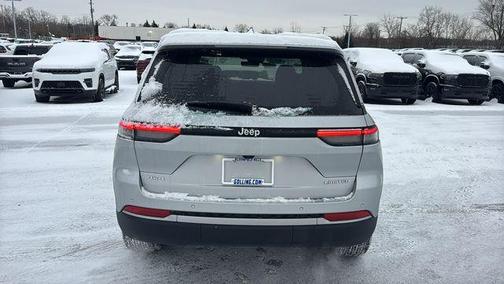Silver Zynith 2026 Jeep Grand Cherokee Limited