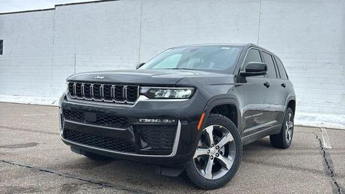 Diamond Black 2026 Jeep Grand Cherokee Limited