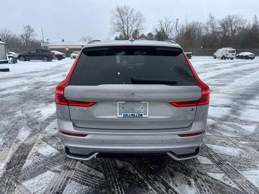 2025 Volvo XC60 B5 Plus