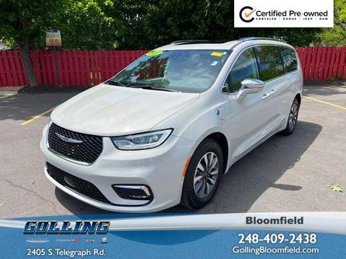 Luxury White Pearlcoat 2021 Chrysler Pacifica Hybrid Limited