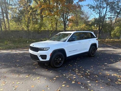 2024 Jeep Grand Cherokee Laredo