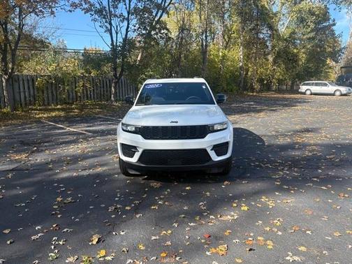 2024 Jeep Grand Cherokee Laredo
