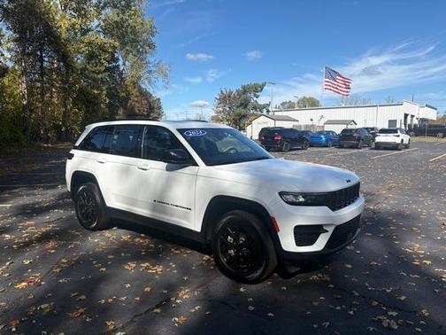 2024 Jeep Grand Cherokee Laredo
