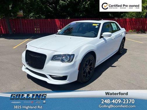 Bright White Clearcoat 2023 Chrysler 300 Touring L