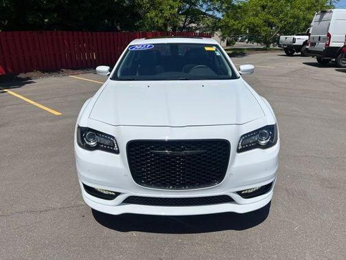 Bright White Clearcoat 2023 Chrysler 300 Touring L