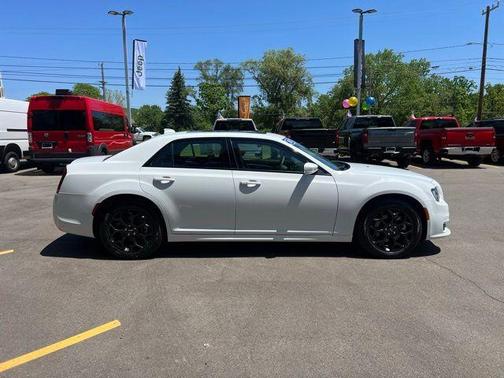 Bright White Clearcoat 2023 Chrysler 300 Touring L