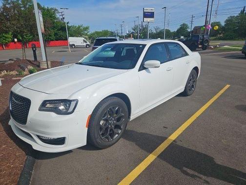 Bright White Clearcoat 2023 Chrysler 300 Touring L