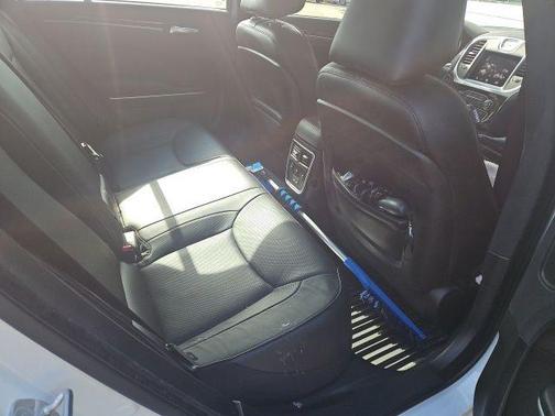 Bright White Clearcoat 2023 Chrysler 300 Touring L