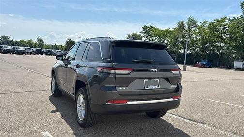 2025 Jeep Grand Cherokee Laredo X